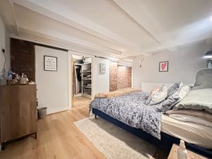 Photo 19- click for photo gallery